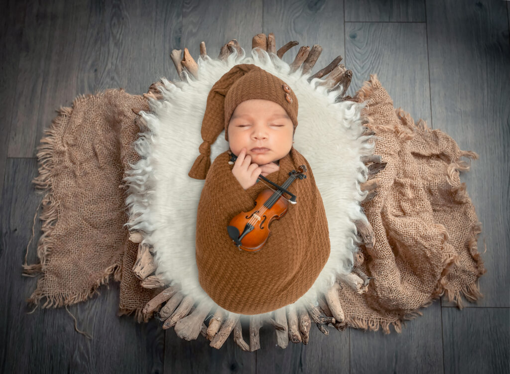 best newborn , baby, maternity & kid photographer in India