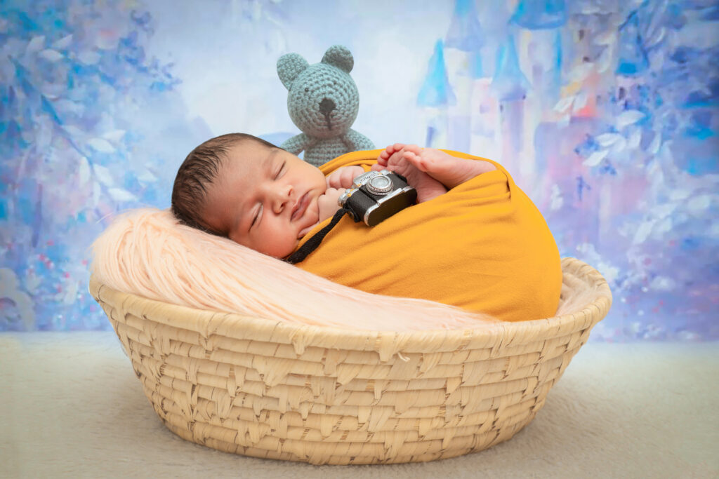 Best Newborn , Baby, Maternity ,& Kid Photographer in India